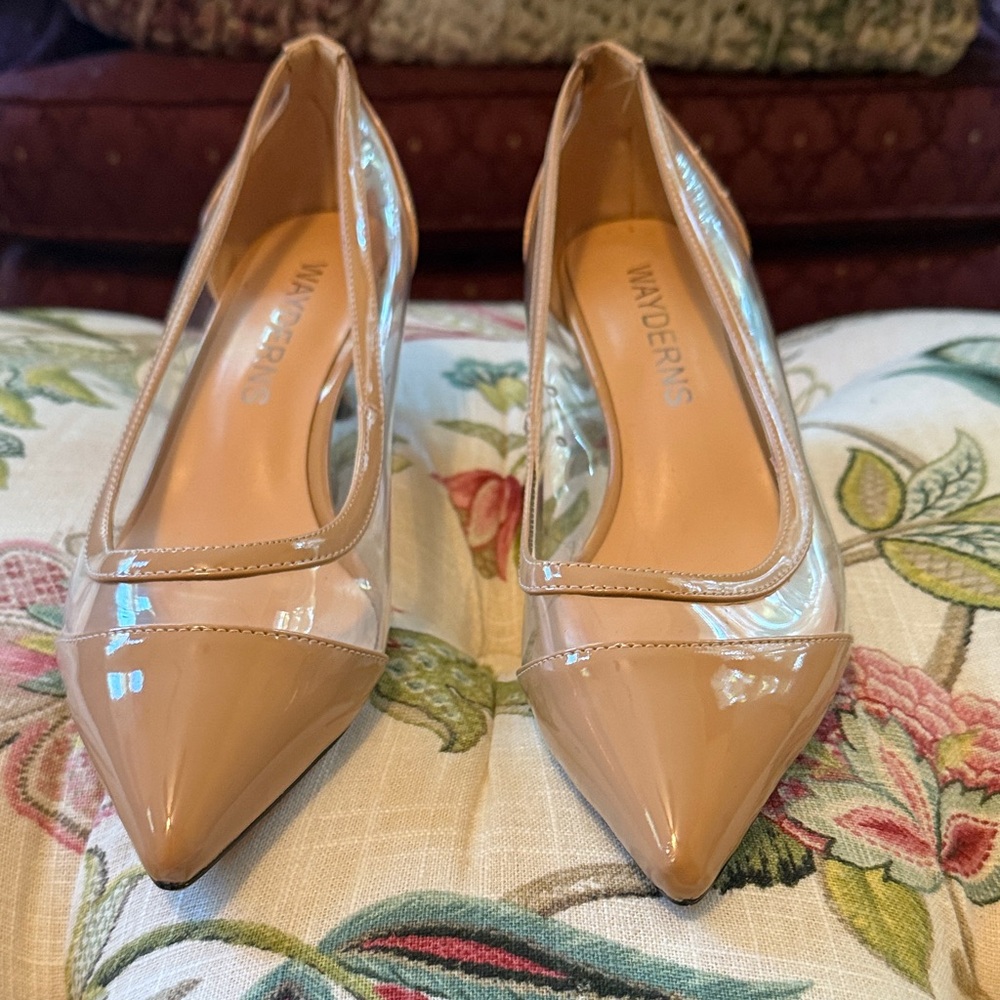 Wayderns Nude Patent Leather KittenHeels